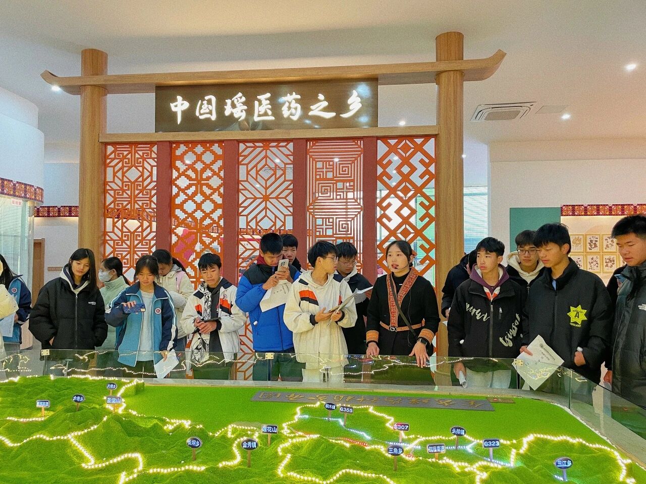 自治区级非遗授权企业：宏瑶生物让千年瑶浴古方焕发时代活力